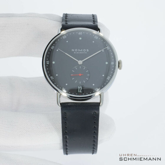 Nomos Metro 38 Datum Stadtschwarz, Ref.1103